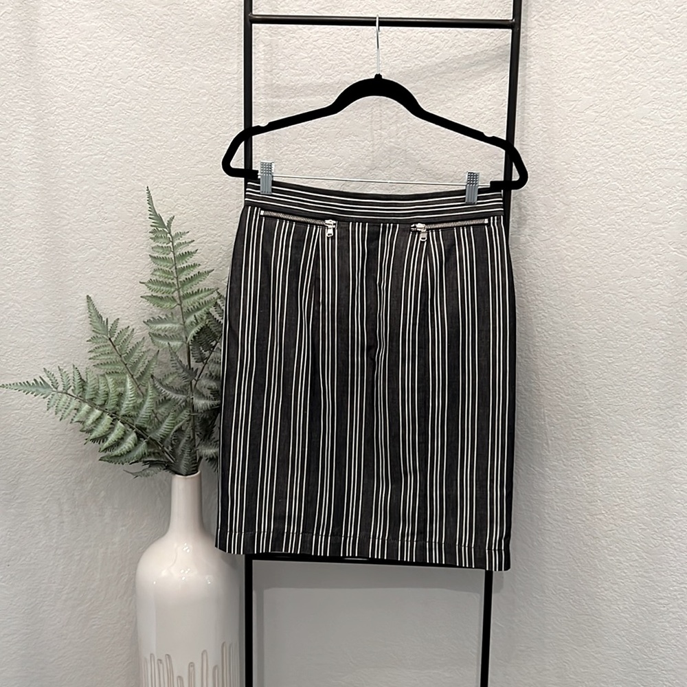 Worth skirt